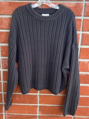 Universal Thread Charcoal Ribbed Crewneck Sweater
